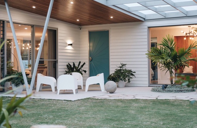 A/C | 11.5m heated salt water pool | indoor outdoor design | immaculate gardens