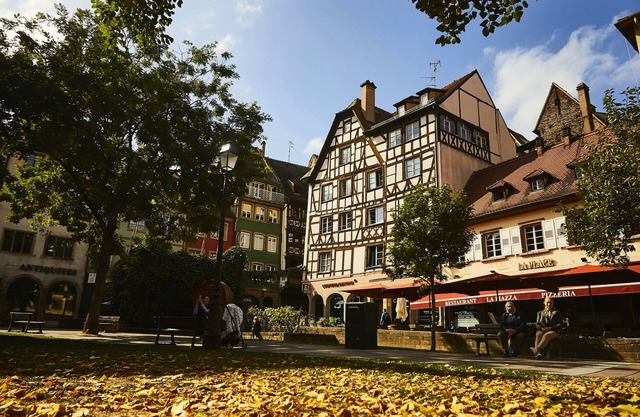 A charming and comfortable setting at the foot of the Cathedral!