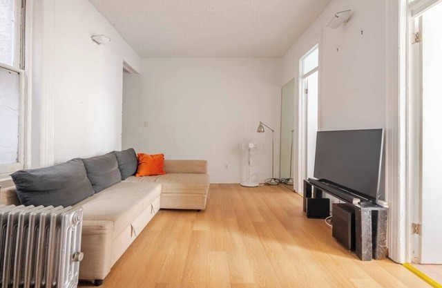 A Cozy 2BR East Village Haven! Sleep and Wake Up Next to Iconic NYC Landmarks.