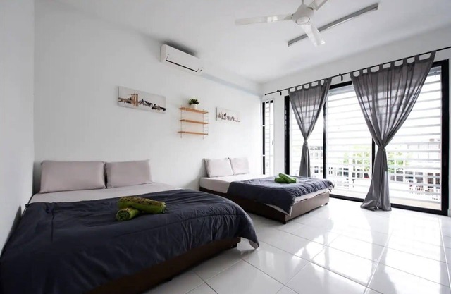 A Cozy 4BR Home Near Legoland & Hello Kitty
