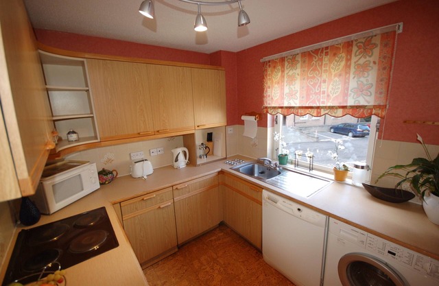 A Delightful 2 Bedroom 2 Bathroom City Apartment in Picturesque Location