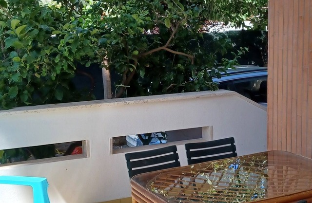A few minutes from the sea apartment with garden. Pets allowed