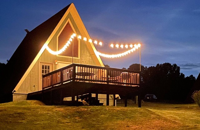 A-Frame Cabin: Hot Tub, Near Hiking, Wine Trail