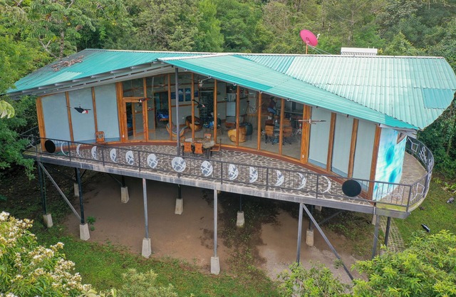 A House From Out of This World!