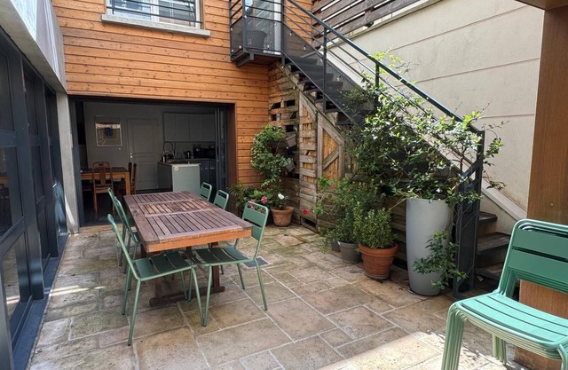 A house in heart of Paris!