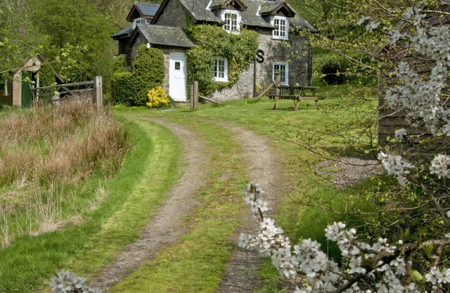 A Peaceful Hideaway With Stunning Views