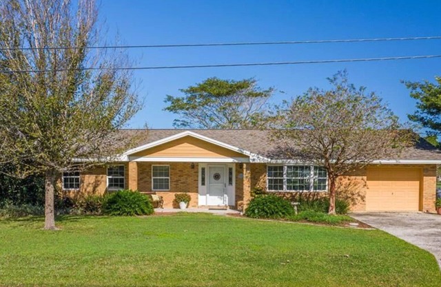 A perfect place in Central Florida for boating, fishing, or a relaxing vacation!
