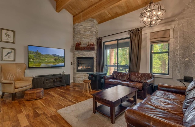A Perfect Stay n’ Play upgraded 2 Bedroom Northstar Condo