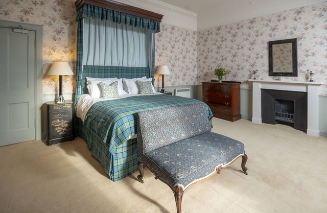 A Romantic Scottish Castle retreat for two people