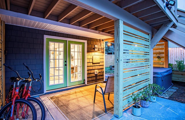 A Stylish Suite in the Heart of the Outer Banks with a Private Gym and Hot Tub.