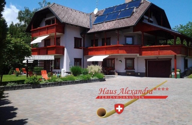 A warm welcome to us at Haus Alexandra *… .