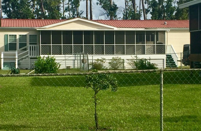 "A Wave From It All" 4 bd-2bth, Port St. Joe Beach