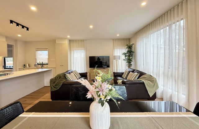 Aalto Retreat 1: Chic & Modern, Close 2 Everything