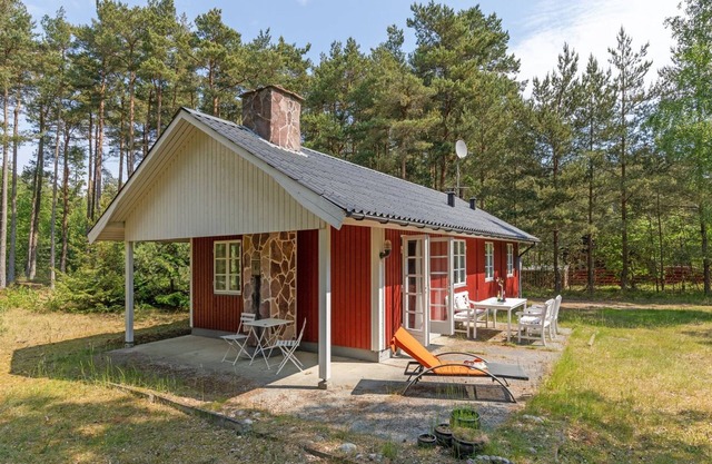 "Aave" - 800m from the sea by Interhome