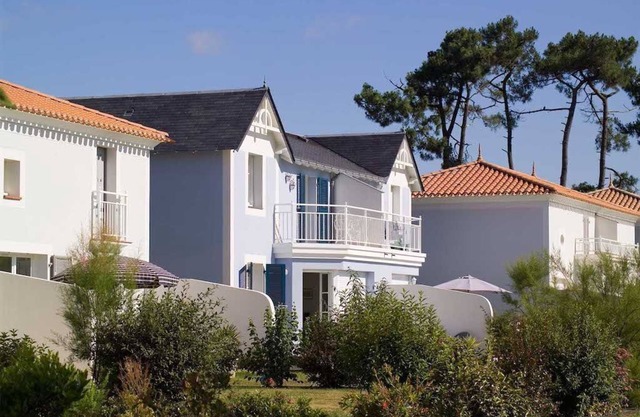 Abordable! Maison rustique et cosy avec terrasse | Golf!