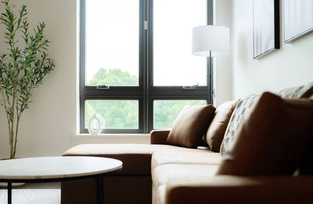 Above The Roots | Stylish 1BD on the Square