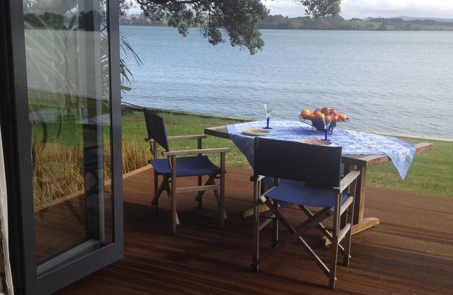 Absolute Waterside Serenity with full kitchen - only 1 hour from Auckland