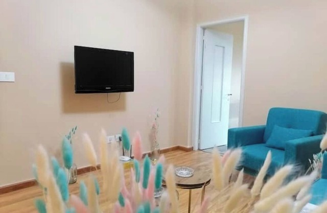 Achrafieh Vintage Apt,24/7Power, Garden BBQ Hottub