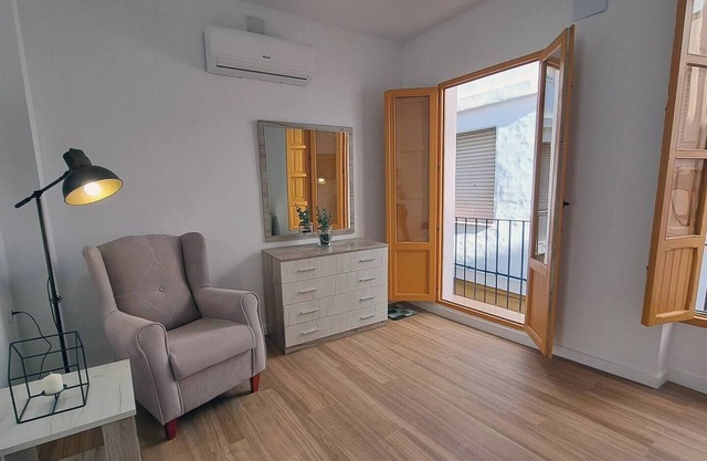 Acogedora casa de 2 plantas en Sagunto con terraza
