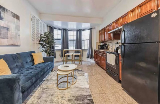Across from Convention Center | Sleeps 6 | 3F
