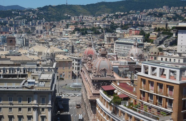 AD HOME - in the heart of Genoa - CIR: 010025-LT-0283 CIN: IT010025C22PFTAR3W