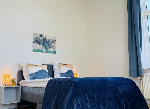 aday - Blue light suite apartment in the center of Hjorring