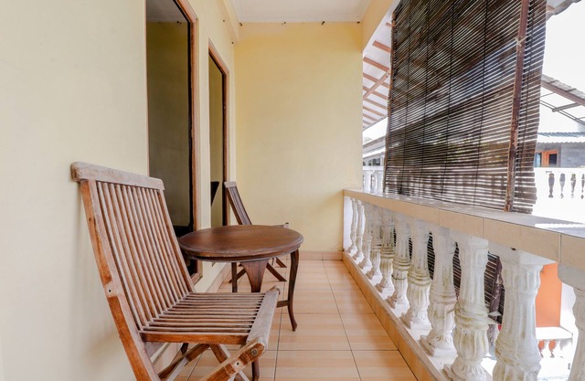 Adinda Beach Hotel and Villa