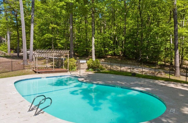 Adjacent abode near the White Mountains Perfect for Large Groups