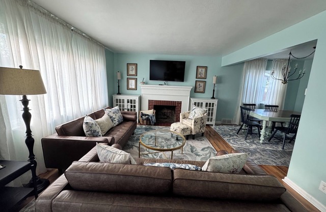 Adorable, Peaceful Retreat In Premier Fort Wayne Location, Sycamore House