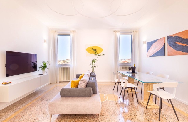 Adventura Penthouse, modern penthouse with breathtaking city views