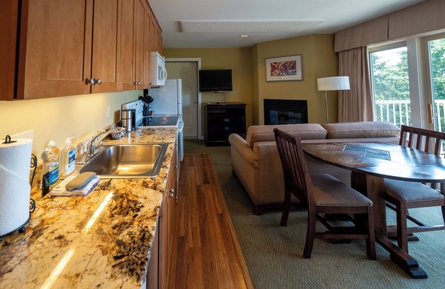 Adventure Awaits—Secluded Orcas Island Stay | Hillside 1910
