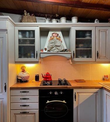 Aelia Cottage House