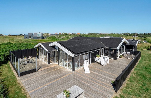 "Aella" - 150m from the sea by Interhome