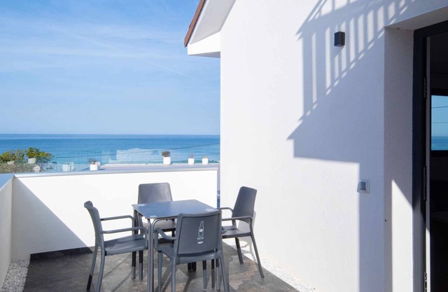 AG Casa Arnados, 1st line Playa Razo views sea