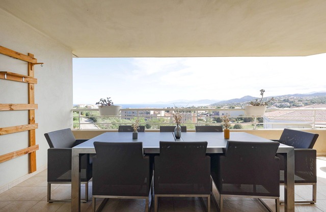 Agilla - Two Bedroom Apartment, Sleeps 6