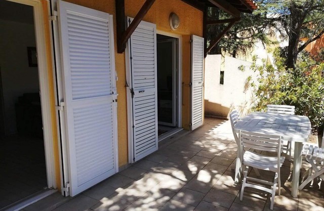 AGREABLE APPARTEMENT AVEC PARKING DANS UNE RESIDENCE ARBOREE TRES CALME