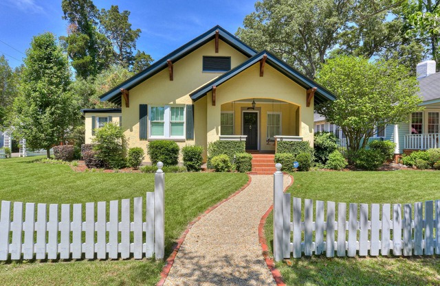 Aiken- Downtown Historic Cottage- Golf, Horses, Tennis, Shopping