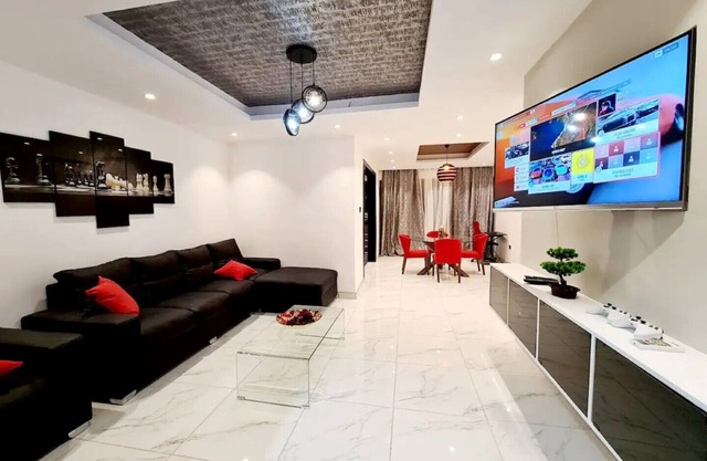 Aion Residences A2 (3 bedroom en-suite apartments)