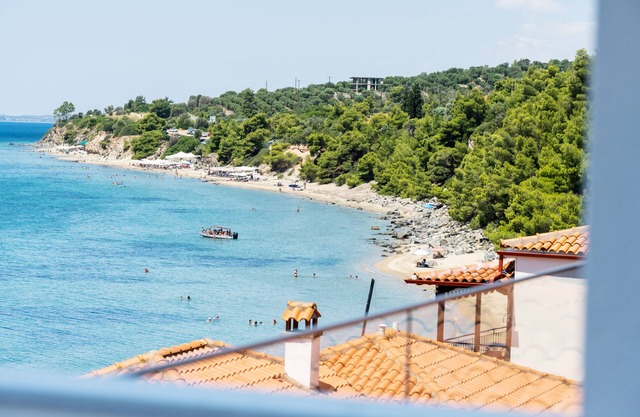 Aiora Suites