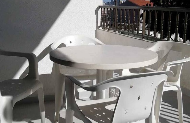 Air-conditioned apartment near page, 4 Pax