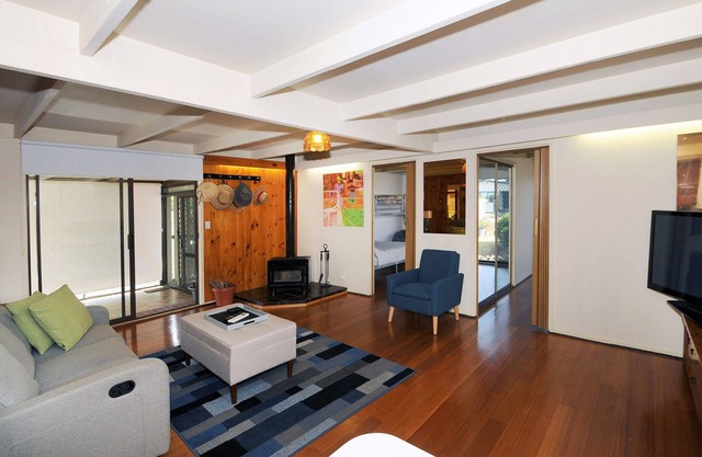 airconditioner,coonara,sunroom,bbq,cosy,pets,boats,jetski