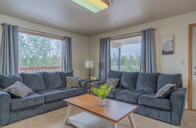 Airport & University Stay
