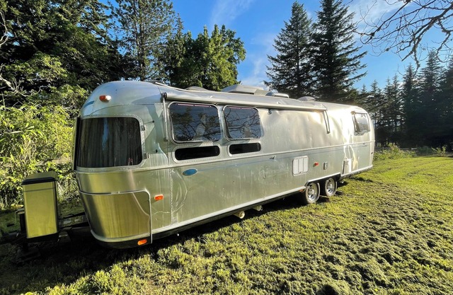 Airstream on 3 acres in Gorge, Near Edgefield & Waterfalls