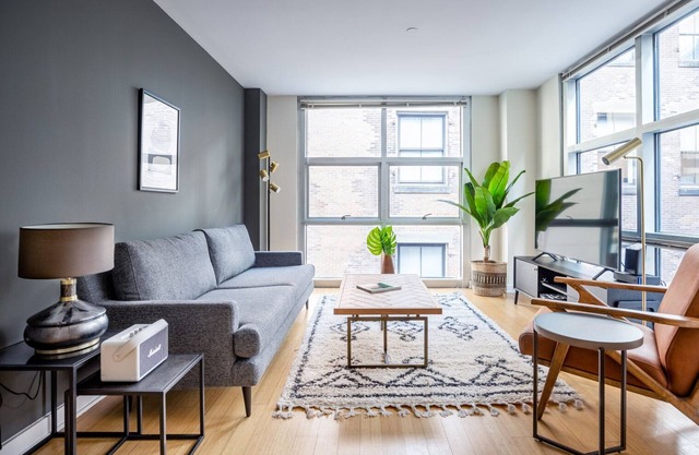Airy Downtown 2BR w/W/D, nr. Boston Common, by Blueground