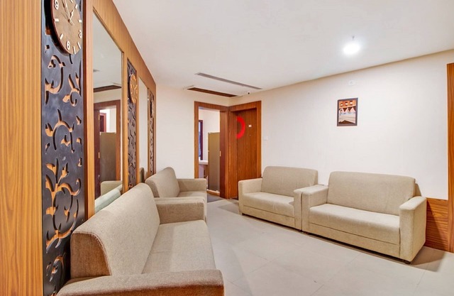Aishwaryam Hotel