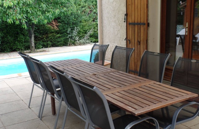 Aix Villa Swimming pool 4 bedrooms adsl free