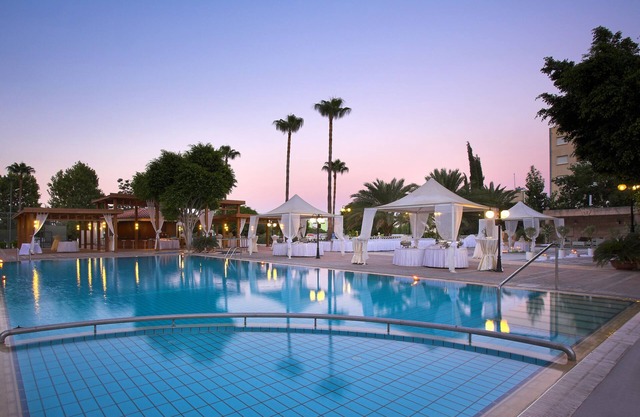 Ajax Hotel