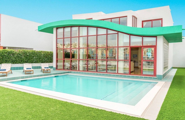 Albufeira Marina: Villa w/Pool & Scenic Views