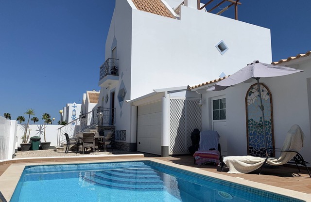 Algarve SandPerpetua!Relaxing beach house (max 6p), private pool, beach at 200m