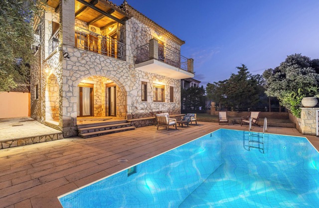 Aliki Villa - Country house with private swimming pool and view